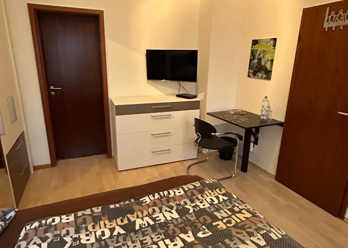 Haus Gruenewald Homestay